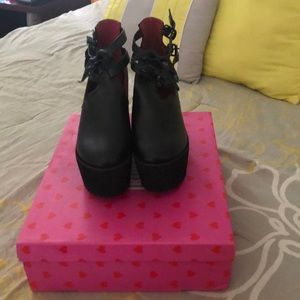 New with tags, Iron fist too fly super boot sz 7